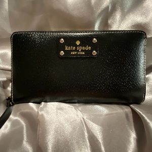 Kate Spade Wellesley Neda Wallet in Black